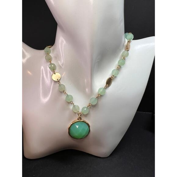 Vivi Love Green Glass Beaded Pendant Necklace Gold Tone 20in - Picture 1 of 14